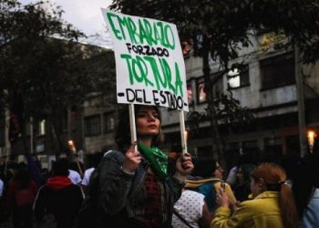 Corte colombiana debate para despenalizar totalmente el aborto