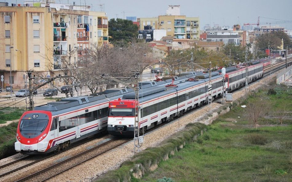 Compromís reclama al gobierno central que explique su actuación ante la huelga en RENFE que ha llevado al caos absoluto en las cercanías