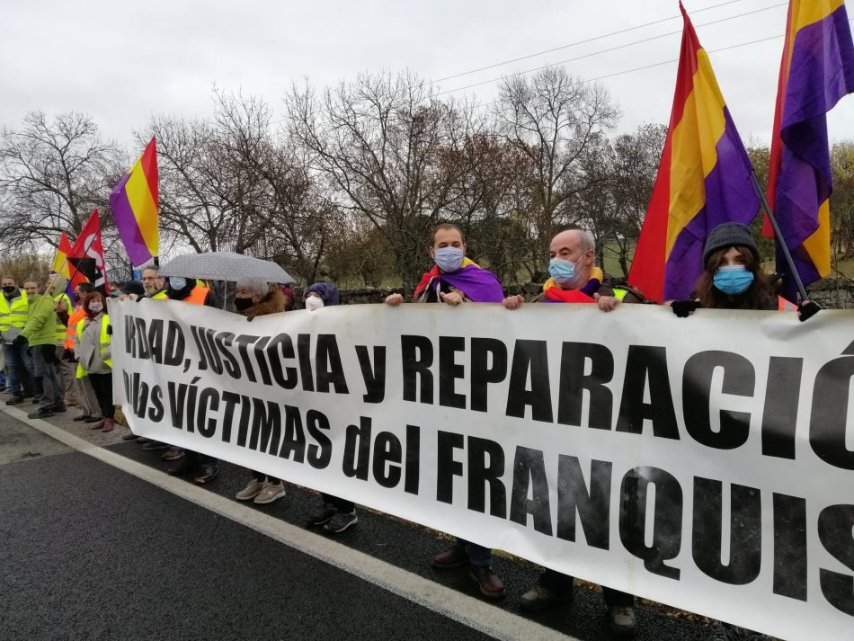 Organizaciones memorialistas se concentras en el Valle de Cuelgamuros para exigir memoria y reparación