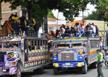 Movilizaciones indígenas en Cali contra la violencia en Colombia y la indiferencia del gobierno de Duque