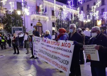 Granada celebró el Día Internacional del Laicismo 2021 en la Plaza del Ayuntamiento