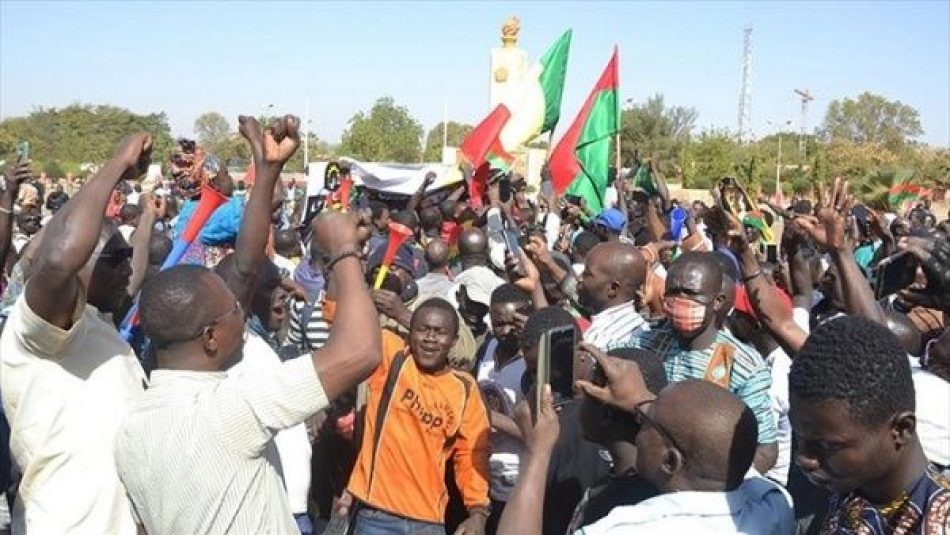 Unión Africana suspende a Burkina Faso tras golpe de Estado