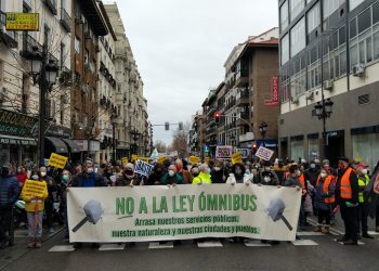 Unas 5.000 personas reclaman en el centro de Madrid la paralización de la Ley Ómnibus de Ayuso