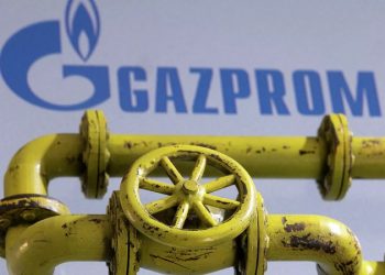 La UE renunciará de manera gradual al gas ruso, según borrador de la declaración de Versalles