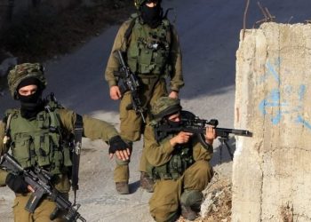 Fuerzas de ocupación israelíes matan a tres jóvenes palestinos