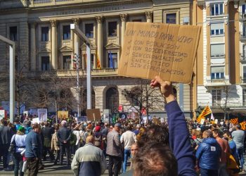 Miles de personas exigen “Renovables Sí pero No así” en Aragón ante la avalancha especulativa de megaproyectos