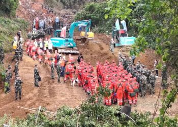 Encuentran la segunda caja negra del avión accidentado en China