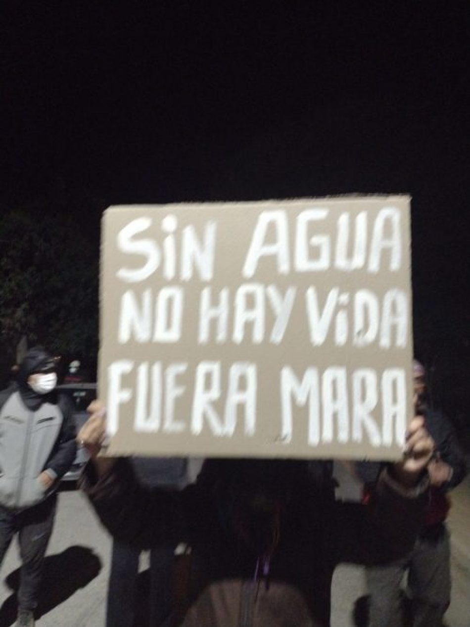 Fuerte represión policial contra el pueblo de Andalgalá que defiende el agua ante las empresas mineras en Catamarca (Argentina)