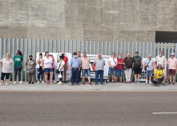 Extremadura Digna reclama una solución habitacional para un vecino tras 49 días de protesta ante la Consejería de Fomento de Mérida