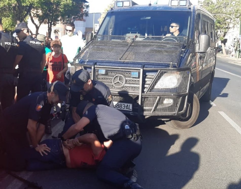 Podemos Sevilla condena los abusos policiales contra la manifestación por los cortes de luz