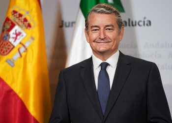 Piden declarar personas non gratas a los consejeros de Presidencia y Política Industrial por estigmatizar los barrios obreros de Sevilla