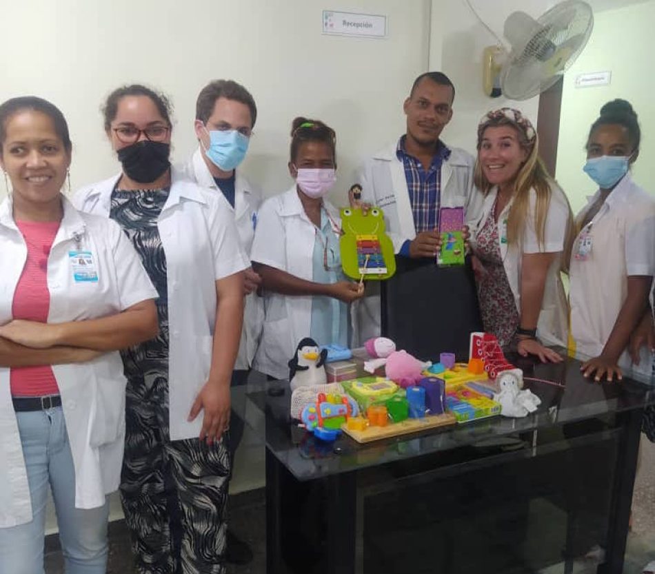 Material para el Hospital Pediátrico William Soler de La Habana: la iniciativa de una familia solidaria de Badalona