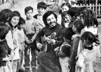 ¿Quién fue el cantautor chileno Víctor Jara?