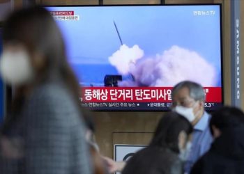 Corea del Norte lanza un misil balístico que sobrevuela Japón