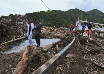 Continúa búsqueda de desaparecidos por deslave en Venezuela