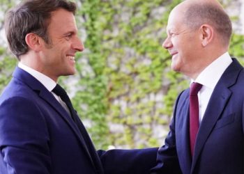 Macron y Scholz intentan relajar tensiones franco-alemanas