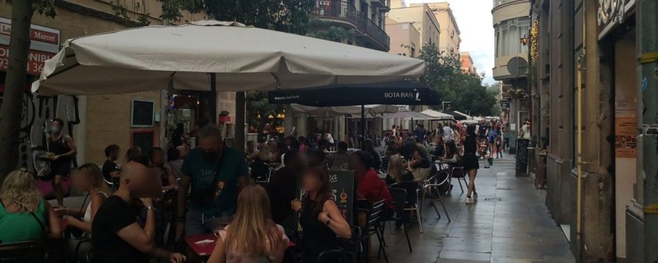 El Síndic de Greuges de Barcelona admite a trámite la queja contra los abusos de las terrazas