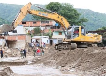 Continúan labores de recuperación tras alud en Las Tejerías, Venezuela