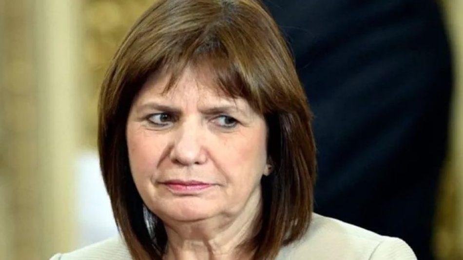 Ministerio de Defensa argentino compra armamento por 12 millones de dólares pese a crisis social