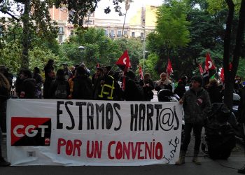 28-N: Las secciones sindicales de CGT del sector del telemarketing y correos desarrollaron una jornada de huelga en defensa de un convenio digno en Barcelona