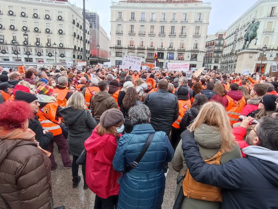 Los afectados por las obras de la Línea 7 marchan en protesta por Madrid