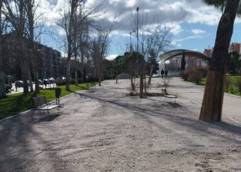 Remodelación del parque de Aluche. La nueva jardinería impulsada por el Ayuntamiento de Madrid premia la pavimentación del suelo