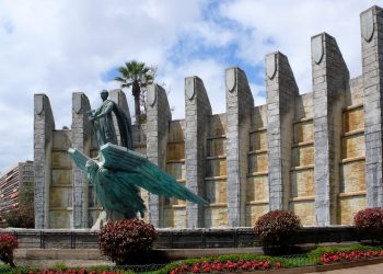 El Tribunal Superior de Justicia de Canarias (TSJC)  sentencia la «protección cautelar» del «Monumento del Ángel», que exalta al dictador Franco en Santa Cruz de Tenerife