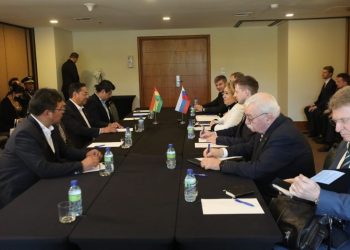 Bolivia y Rusia acuerdan fortalecer cooperación en tecnología, energía, comercio y educación