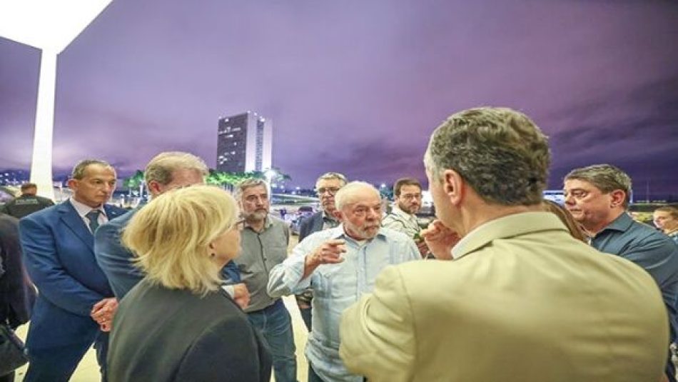 Presidente Lula da Silva visita el Palacio de Planalto tras ataque de bolsonaristas