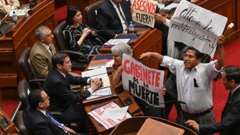 Congreso de Perú respalda el gabinete represivo de Boluarte y concede voto de confianza