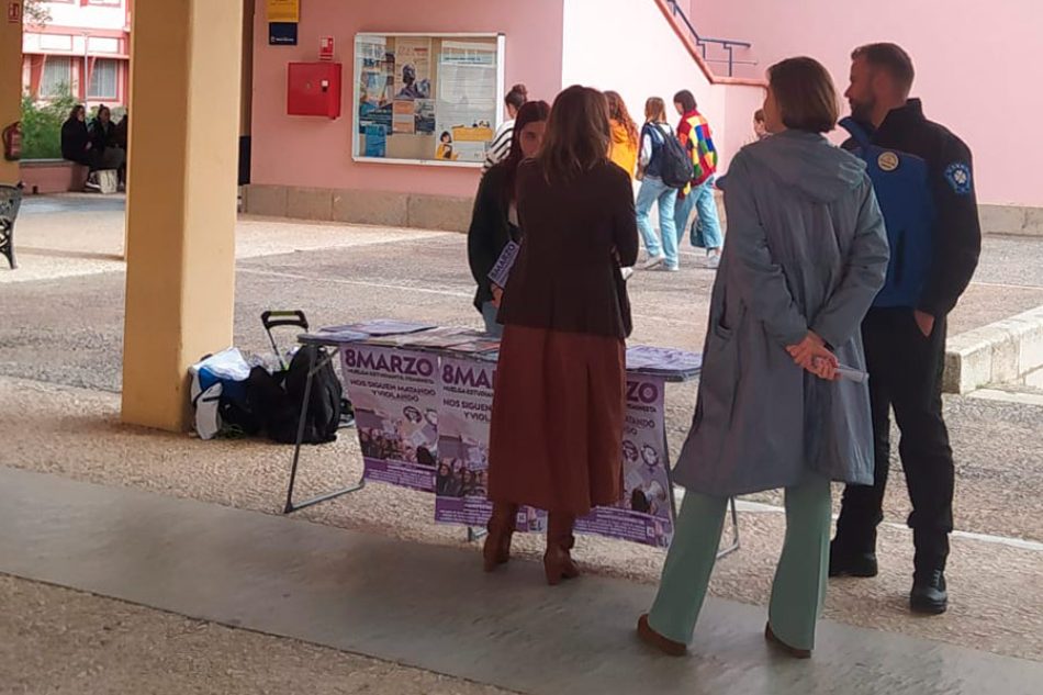 Libres y Combativas y el Sindicato de Estudiantes denuncian amenazas de la vicerrectora de la Universidad Pablo Olvide de Sevilla por convocar la huelga feminista del 8M