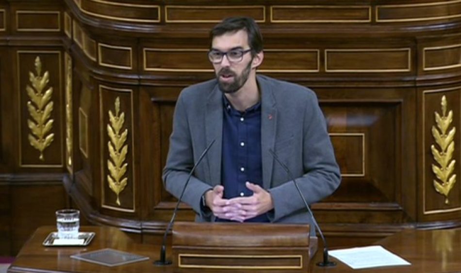 El diputado de IU José Luis Bueno responde a las derechas que “lo que genera desigualdades en la atención sanitaria es favorecer gobiernos del PP en las autonomías”