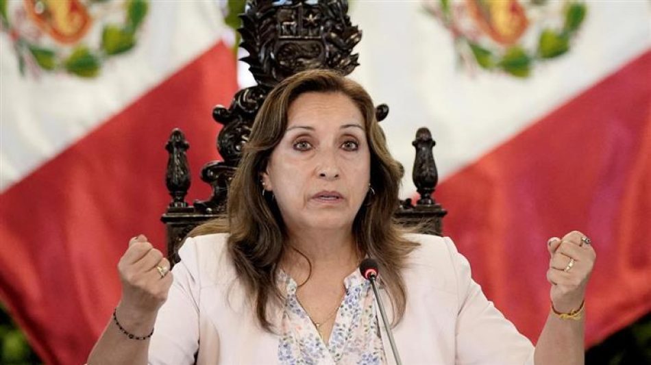 La Policía Anticorrupción registra la casa de la presidenta peruana Dina Boluarte