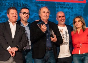 Joan Manuel Serrat recibe el Premio Abogados de Atocha de CCOO Castilla-La Mancha