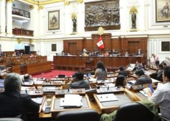 Congreso de Perú recibe moción de vacancia contra Dina Boluarte