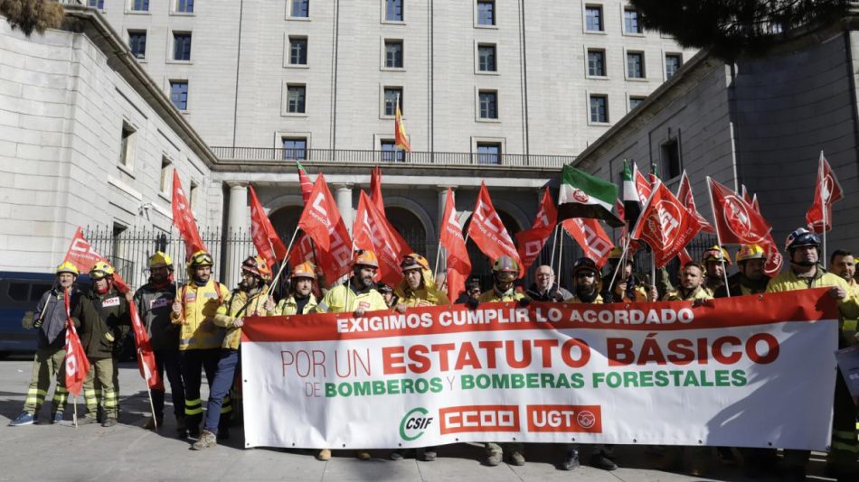 Los bomberos y bomberas forestales reclamaron su estatuto profesional ante el Ministerio  para la Transición Ecológica y el Reto Demográfico