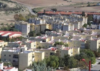 Izquierda Unida lleva al Parlamento Andaluz la necesidad de rehabilitación de viviendas del Rancho