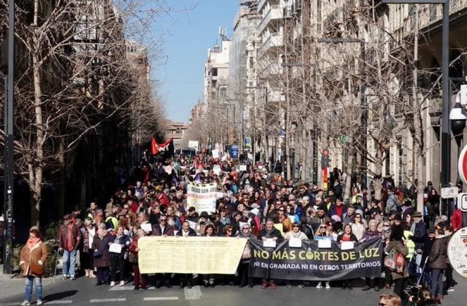 Los continuos cortes de luz que sufren diversos barrios de Andalucía llegan a la Junta de Accionistas de Endesa