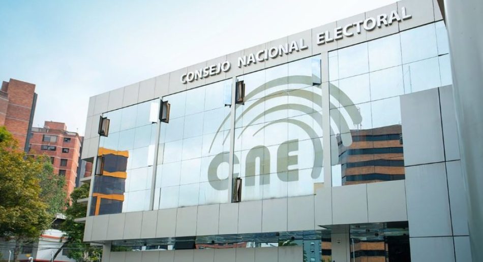 Colectivo de migrantes ecuatorianos denunciará al CNE por negar el derecho a participar en asuntos de interés público «voto telemático en el exterior»
