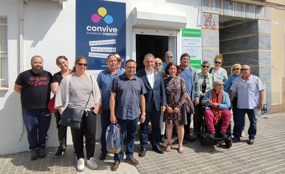 Enrique Santiago adelanta a Fernández Vara que con Unidas por Extremadura en el Gobierno sí habrá “compromiso y valentía para aprobar medidas para la gente y no para los poderosos”