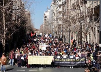 Barrios Hartos convoca dos nuevas manifestaciones en protesta por la interrupción del suministro por parte del oligopolio eléctrico: 11 y 20 de mayo