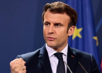 Macron llama a Europa a crear su propia defensa aérea