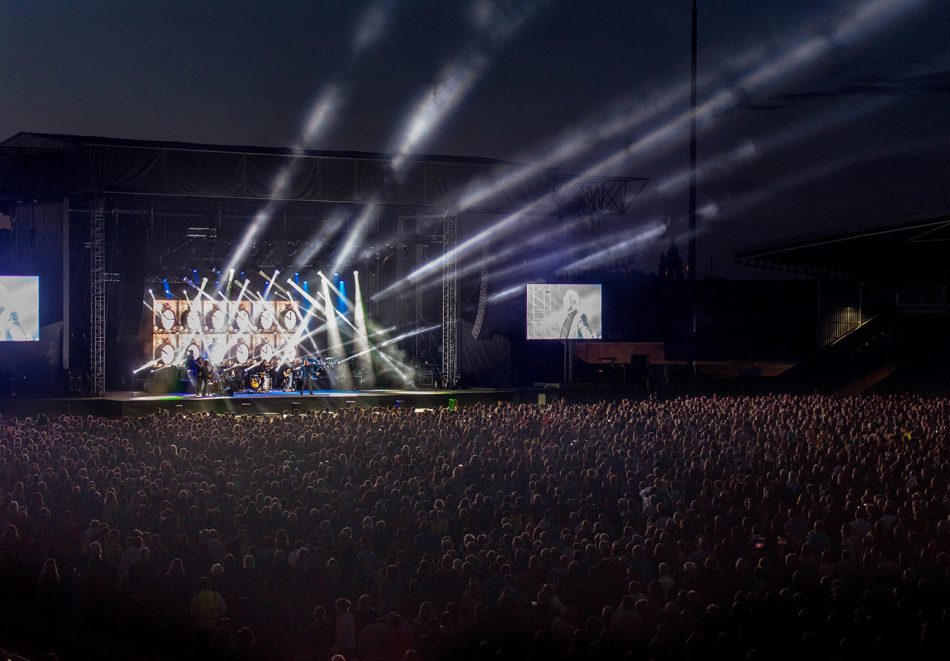 FACUA inicia una batería de denuncias contra festivales por impedir la entrada con comida y bebida