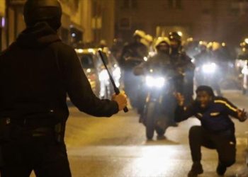 Francia pide ayuda al régimen israelí para sofocar las protestas