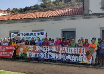 Defensa del tren, visita a una quesería artesanal o denuncia del campo de tiro militar del Teleno: la Ecomarcha cumple una semana