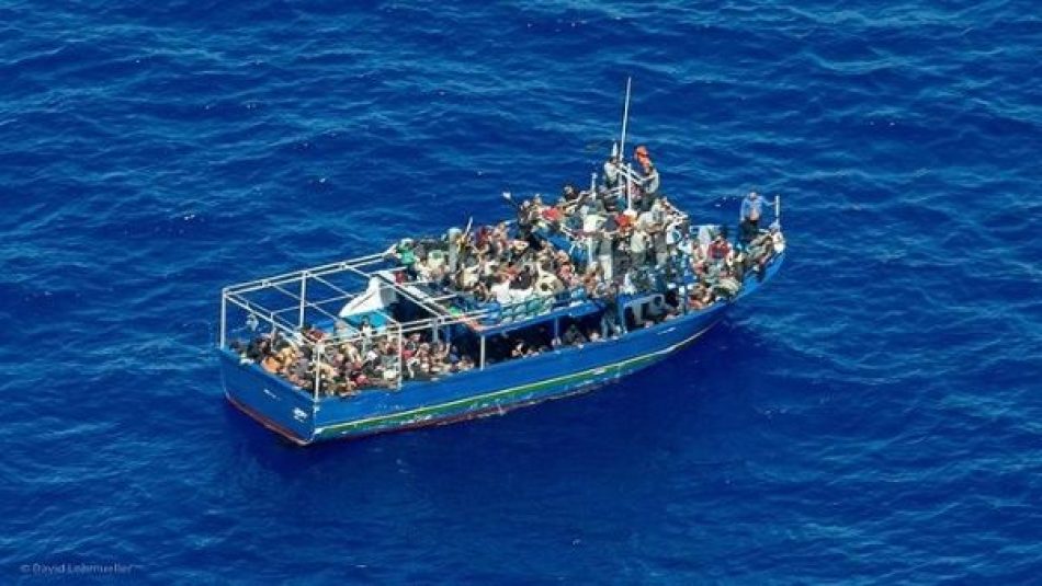 Cerca de 1.350 migrantes llegan a la isla italiana de Lampedusa