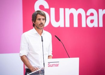 Sumar reprocha a Feijóo que traslade su «crisis interna de liderazgo» a los españoles a través de la investidura