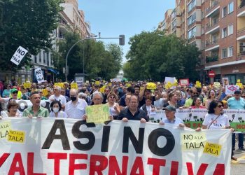 Las asociaciones vecinales presentan alegaciones y una enmienda a la totalidad al nuevo Documento de Impacto Ambiental simplificado de la ampliación de la línea 11 de Metro