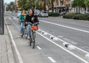 Compromís planteja que Les Corts rebutgen l’eliminació de carrils bicis