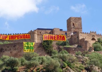 Las organizaciones participantes en el primer encuentro contra los impactos del extractivismo exigen en Alconchel el fin de la impunidad de la minería